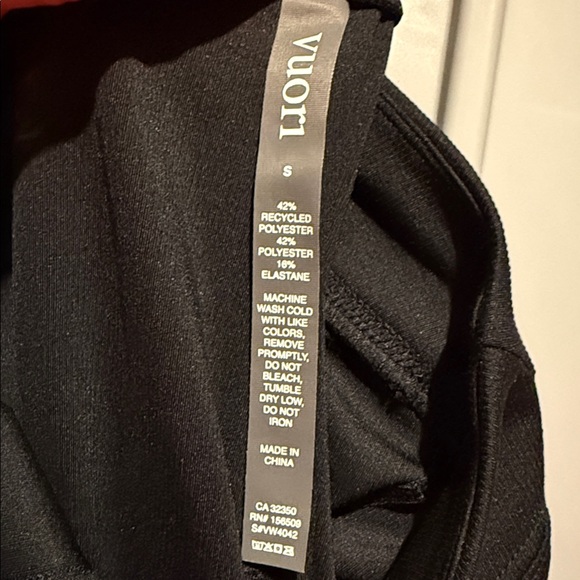 Vuori Women's Black Wide Leg Pants - Picture 8 of 8